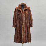 998 5662 FUR COAT